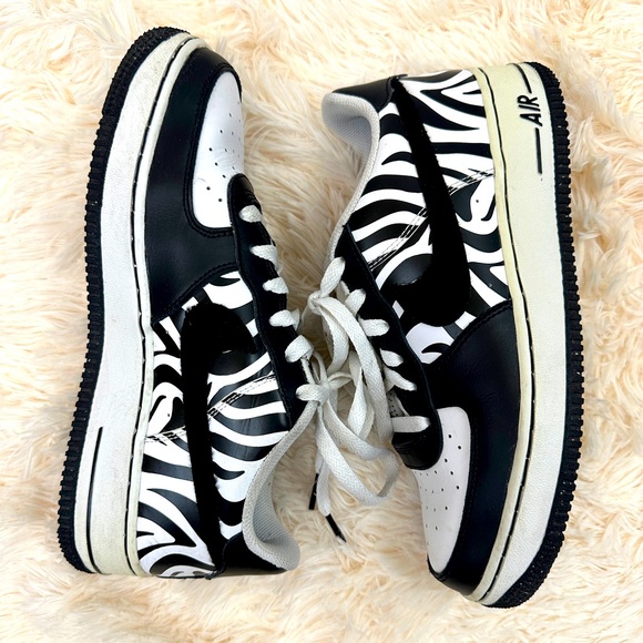 Nike Air Force 1 Low 'Zebra Print' CU4687-100, Youth Boys size 6.5 - Picture 3 of 8